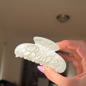 Pearly white Bride hair clip